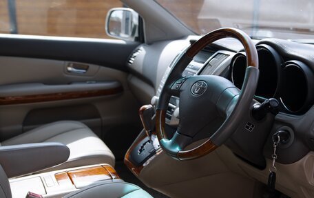 Toyota Harrier, 2003 год, 1 300 000 рублей, 20 фотография