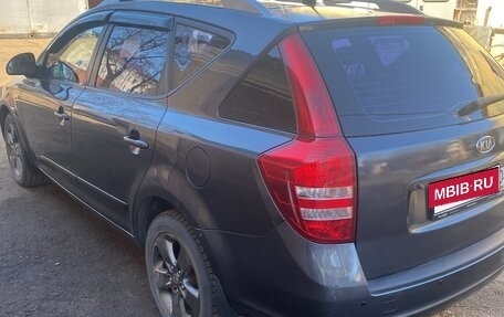 KIA cee'd I рестайлинг, 2008 год, 700 000 рублей, 10 фотография