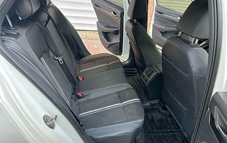 Volkswagen Golf VIII, 2022 год, 2 340 000 рублей, 18 фотография