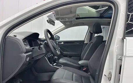 Volkswagen T-Roc I, 2023 год, 2 199 000 рублей, 8 фотография