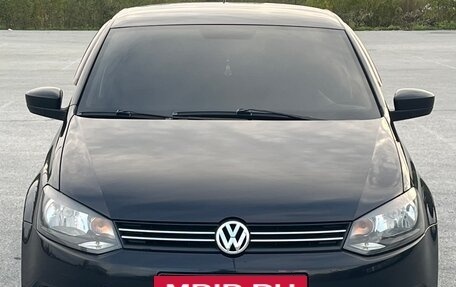 Volkswagen Polo VI (EU Market), 2013 год, 840 000 рублей, 2 фотография