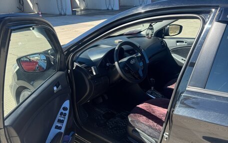 Hyundai Solaris II рестайлинг, 2014 год, 1 000 000 рублей, 7 фотография