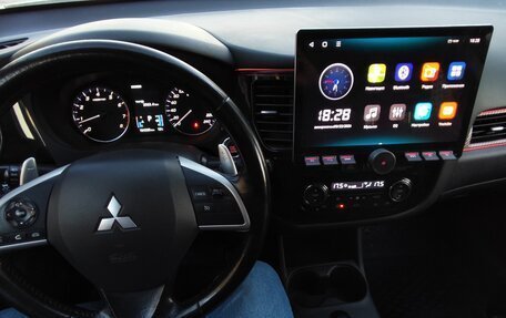 Mitsubishi Outlander III рестайлинг 3, 2014 год, 1 330 000 рублей, 21 фотография