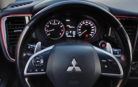 Mitsubishi Outlander III рестайлинг 3, 2014 год, 1 330 000 рублей, 22 фотография