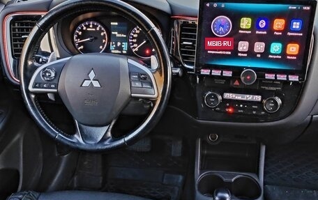 Mitsubishi Outlander III рестайлинг 3, 2014 год, 1 330 000 рублей, 19 фотография