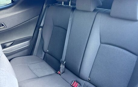 Toyota C-HR I рестайлинг, 2018 год, 2 200 000 рублей, 3 фотография