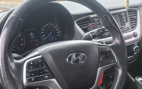 Hyundai Solaris II рестайлинг, 2018 год, 1 299 000 рублей, 15 фотография