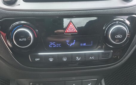 Hyundai Solaris II рестайлинг, 2018 год, 1 299 000 рублей, 14 фотография