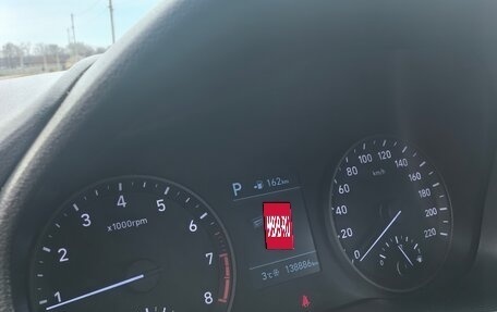 Hyundai Solaris II рестайлинг, 2018 год, 1 299 000 рублей, 16 фотография