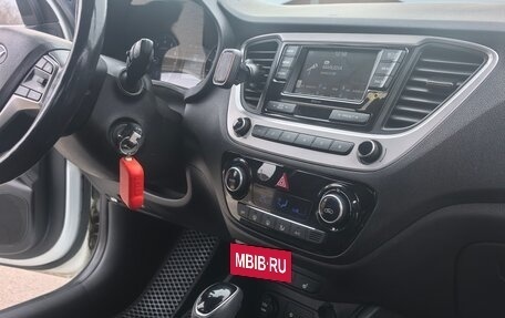 Hyundai Solaris II рестайлинг, 2018 год, 1 299 000 рублей, 24 фотография