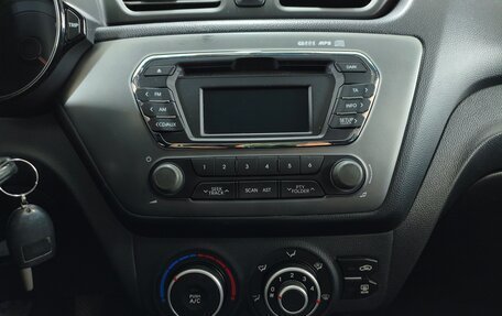 KIA Rio III рестайлинг, 2015 год, 965 000 рублей, 15 фотография