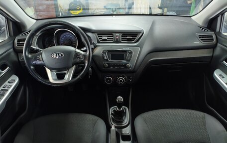KIA Rio III рестайлинг, 2015 год, 965 000 рублей, 14 фотография