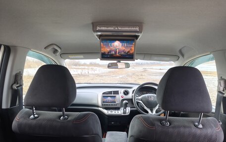 Honda Stream II, 2012 год, 1 345 000 рублей, 15 фотография