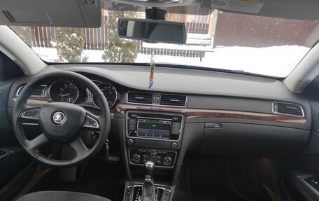 Skoda Superb III рестайлинг, 2013 год, 1 120 000 рублей, 7 фотография