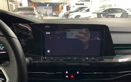 Volkswagen Golf VIII, 2022 год, 1 987 000 рублей, 12 фотография