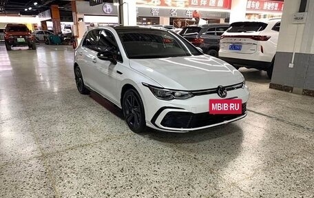 Volkswagen Golf VIII, 2022 год, 1 987 000 рублей, 4 фотография