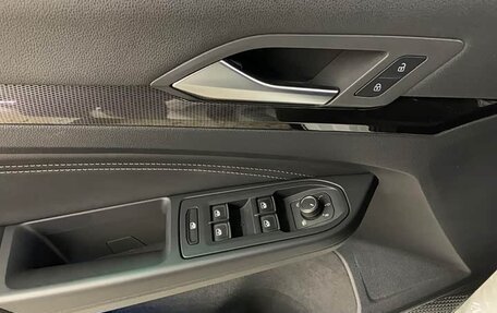 Volkswagen Golf VIII, 2022 год, 1 987 000 рублей, 19 фотография