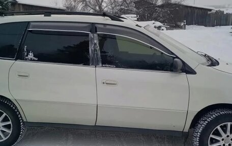 Toyota Ipsum II, 1998 год, 585 000 рублей, 1 фотография