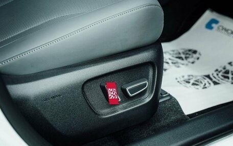 Toyota RAV4, 2025 год, 4 700 000 рублей, 22 фотография