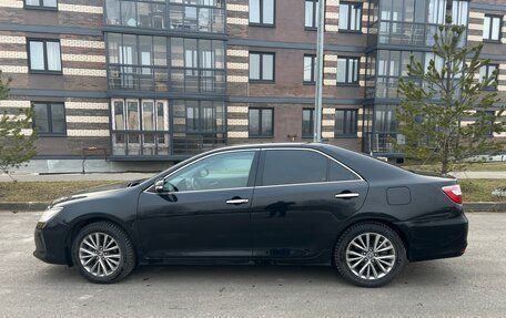 Toyota Camry, 2017 год, 2 400 000 рублей, 3 фотография