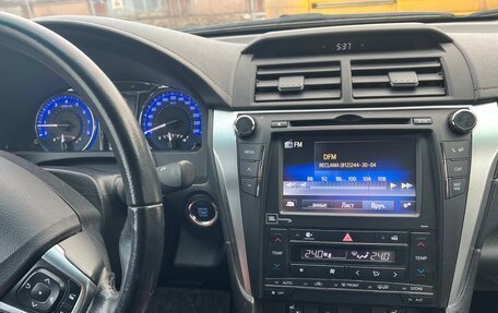 Toyota Camry, 2017 год, 2 400 000 рублей, 6 фотография