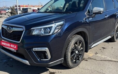 Subaru Forester, 2018 год, 2 500 000 рублей, 3 фотография