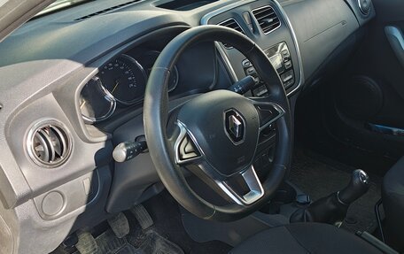 Renault Logan II, 2020 год, 950 000 рублей, 10 фотография