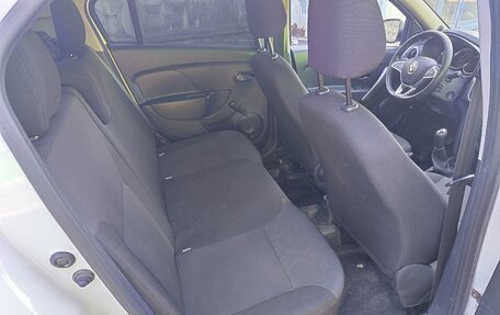 Renault Logan II, 2020 год, 950 000 рублей, 11 фотография