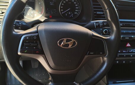 Hyundai Elantra VI рестайлинг, 2016 год, 1 550 000 рублей, 11 фотография