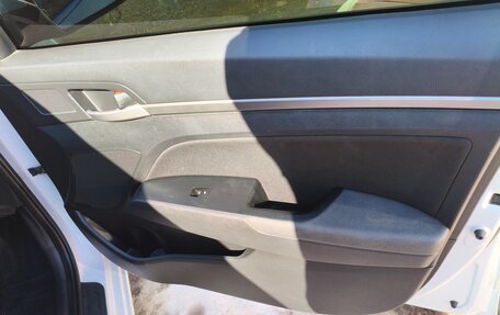 Hyundai Elantra VI рестайлинг, 2016 год, 1 550 000 рублей, 19 фотография