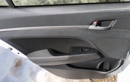 Hyundai Elantra VI рестайлинг, 2016 год, 1 550 000 рублей, 17 фотография