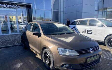 Volkswagen Jetta VI, 2012 год, 732 000 рублей, 3 фотография