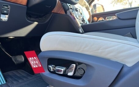 Rolls-Royce Cullinan, 2020 год, 36 500 000 рублей, 17 фотография