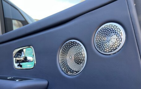 Rolls-Royce Cullinan, 2020 год, 36 500 000 рублей, 28 фотография