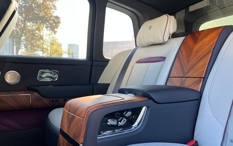 Rolls-Royce Cullinan, 2020 год, 36 500 000 рублей, 33 фотография