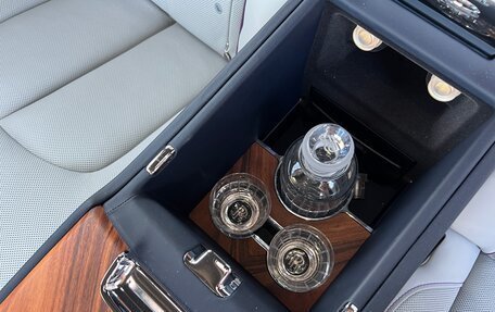 Rolls-Royce Cullinan, 2020 год, 36 500 000 рублей, 34 фотография