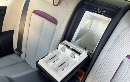 Rolls-Royce Cullinan, 2020 год, 36 500 000 рублей, 37 фотография