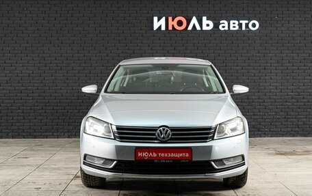 Volkswagen Passat B7, 2011 год, 1 075 000 рублей, 2 фотография