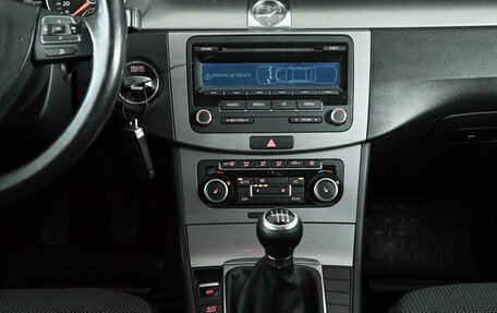 Volkswagen Passat B7, 2011 год, 1 075 000 рублей, 11 фотография