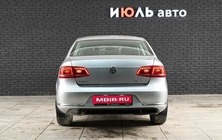 Volkswagen Passat B7, 2011 год, 1 075 000 рублей, 4 фотография