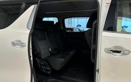 Toyota Alphard III, 2019 год, 4 999 999 рублей, 18 фотография