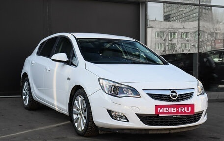 Opel Astra J, 2010 год, 770 000 рублей, 3 фотография