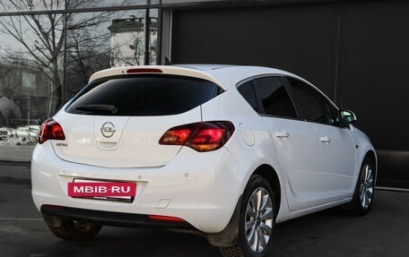 Opel Astra J, 2010 год, 770 000 рублей, 4 фотография