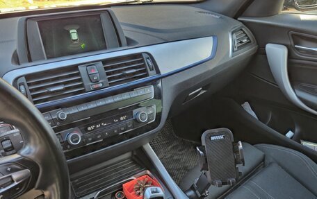 BMW 1 серия, 2019 год, 1 900 000 рублей, 10 фотография