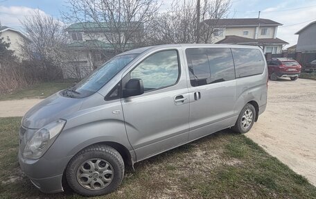 Hyundai Grand Starex Grand Starex I рестайлинг 2, 2011 год, 1 290 000 рублей, 1 фотография