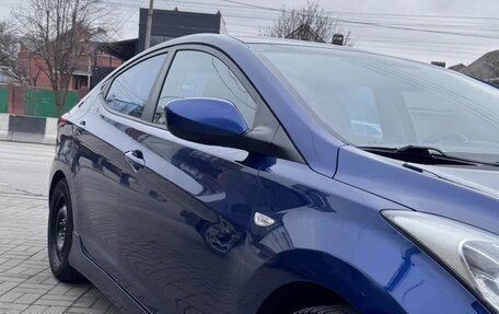 Hyundai Elantra V, 2011 год, 900 000 рублей, 2 фотография