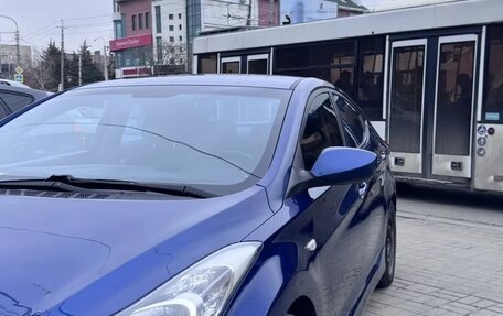 Hyundai Elantra V, 2011 год, 900 000 рублей, 10 фотография