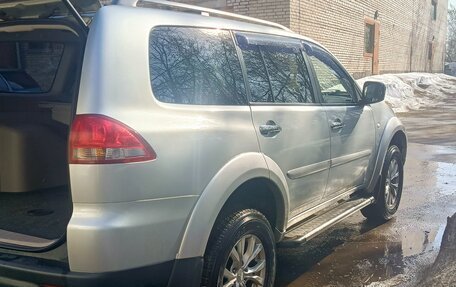 Mitsubishi Pajero Sport II рестайлинг, 2015 год, 2 150 000 рублей, 6 фотография