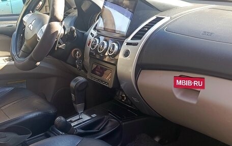 Mitsubishi Pajero Sport II рестайлинг, 2015 год, 2 150 000 рублей, 9 фотография