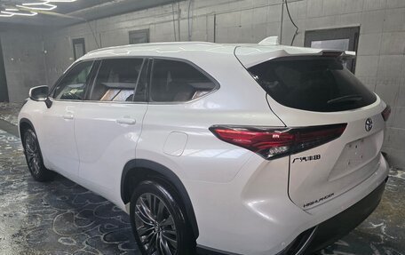 Toyota Highlander, 2025 год, 5 490 000 рублей, 4 фотография